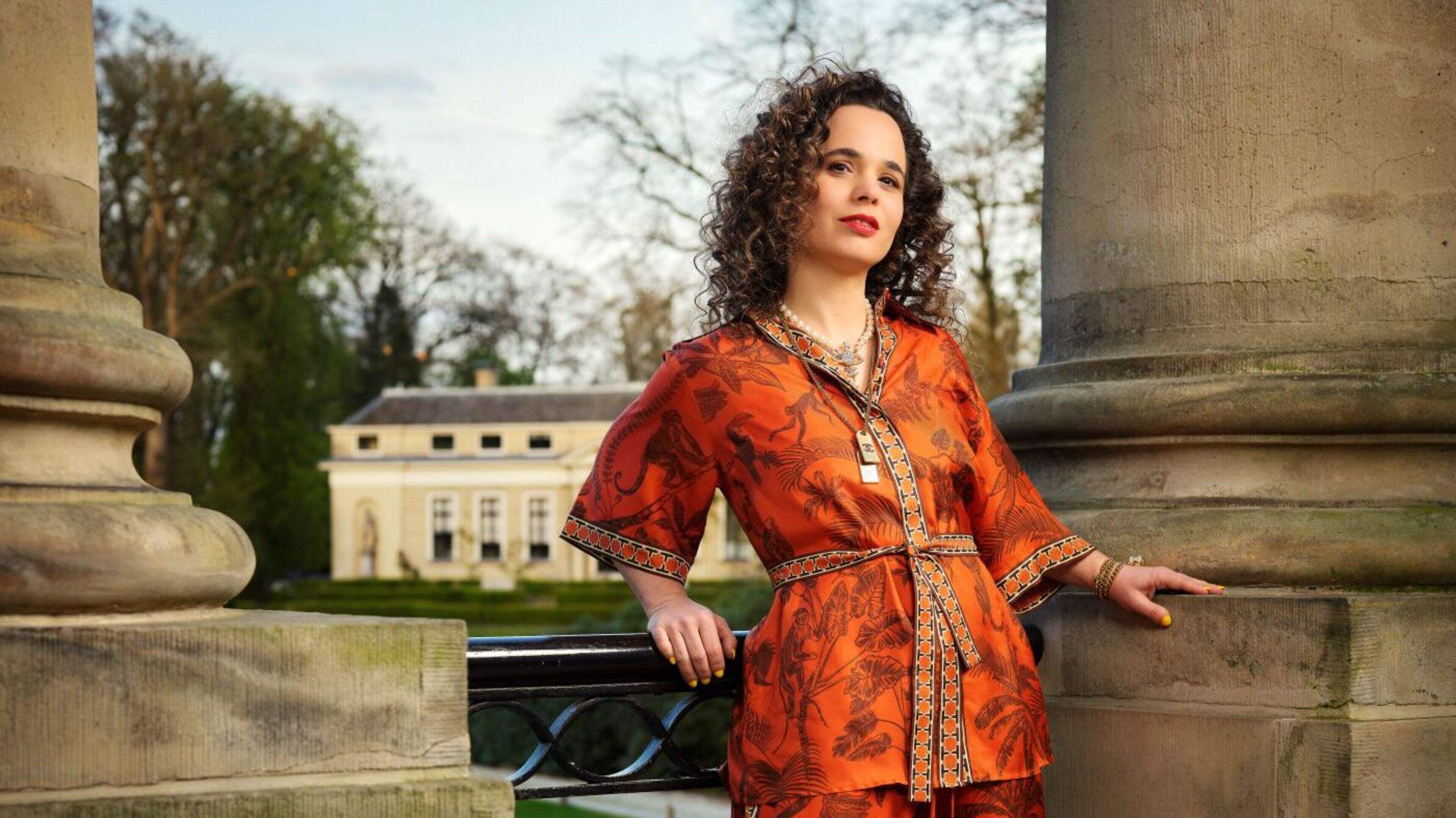 Simone (44) is miljonair: ’Ik begon met een schuld, maar één beslissing veranderde alles’